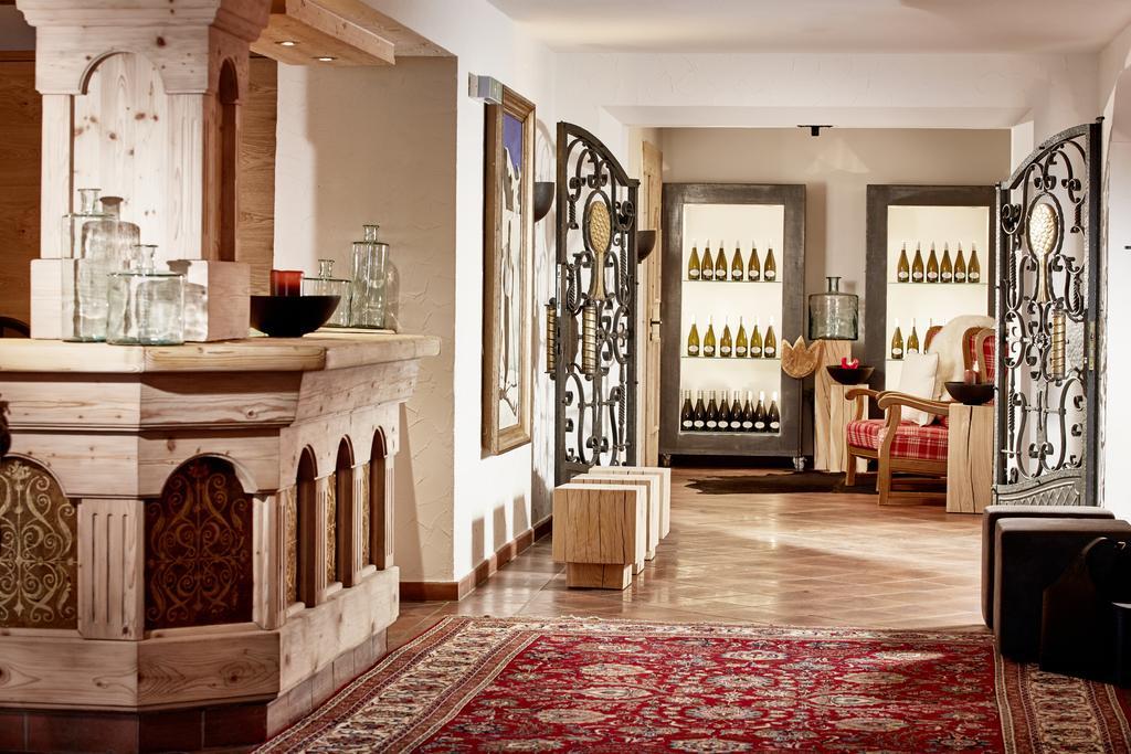 Der Gruene Baum Mountain Boutique Hotel แอห์วัลด์ ภายนอก รูปภาพ