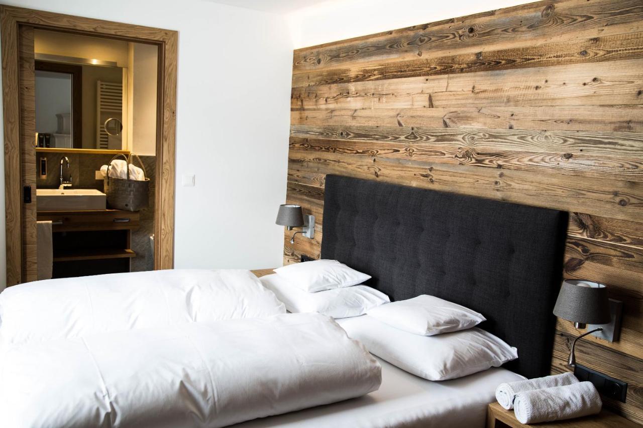Der Gruene Baum Mountain Boutique Hotel แอห์วัลด์ ภายนอก รูปภาพ